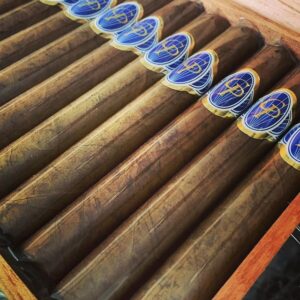 Crispin Patiño - Short Smoke - 25 Unidades - Imagen 1