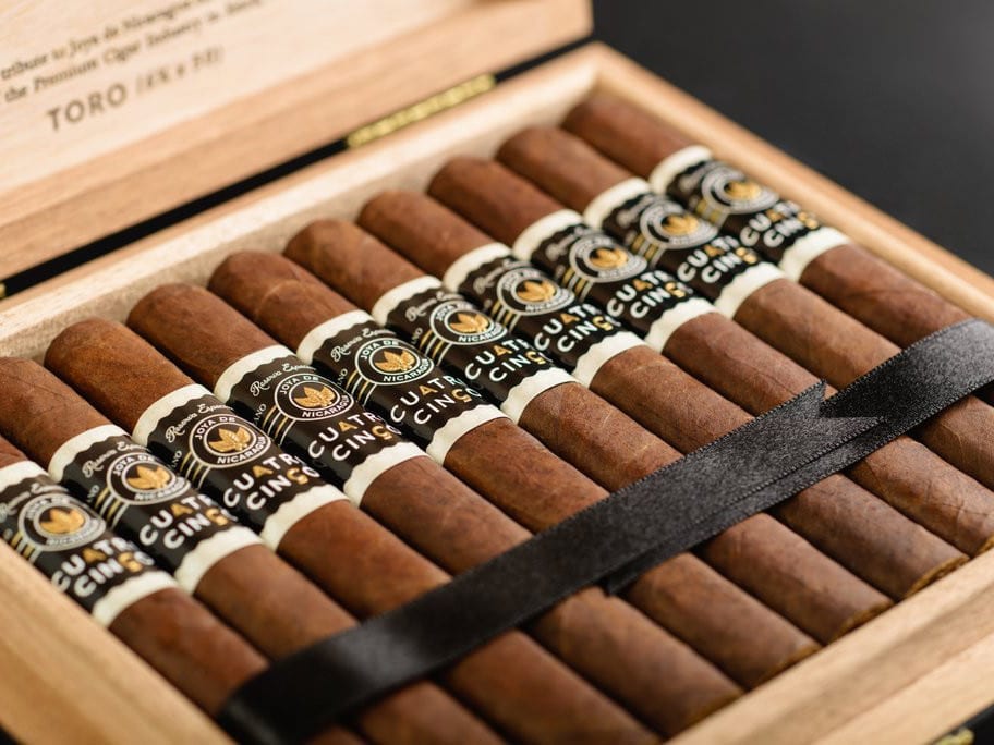 Cuatro-Cinco-RE-open-box-closeup3