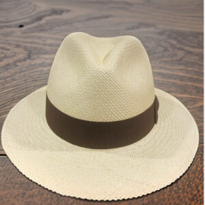 Sombrero Panamá Hat – Natural – Ala Corta – Copa Fedora  – Cinta Marron